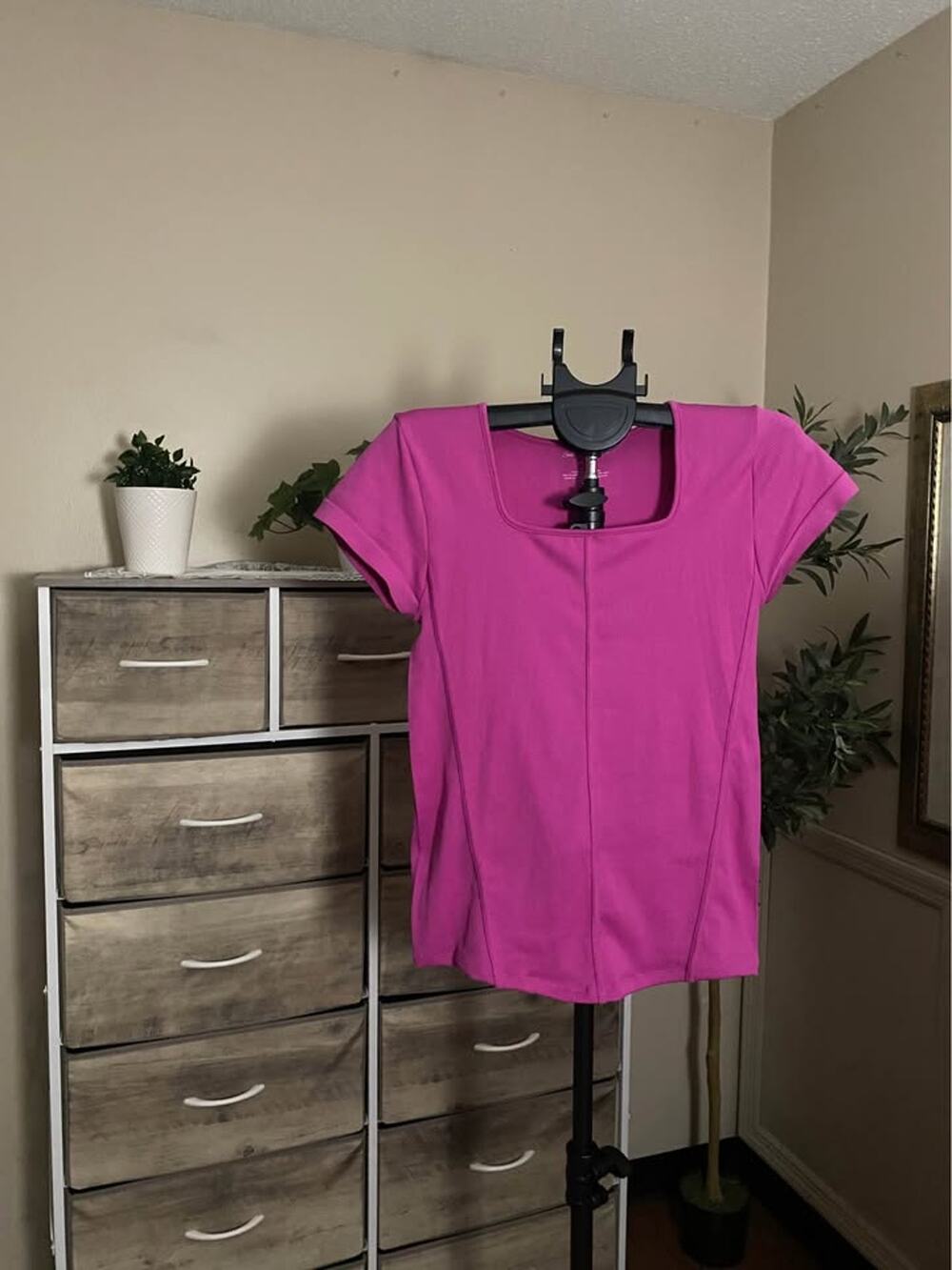 Suzette Collection Ribbed Knit Short Sleeve Top – OS Plus – Fuchsia Pink